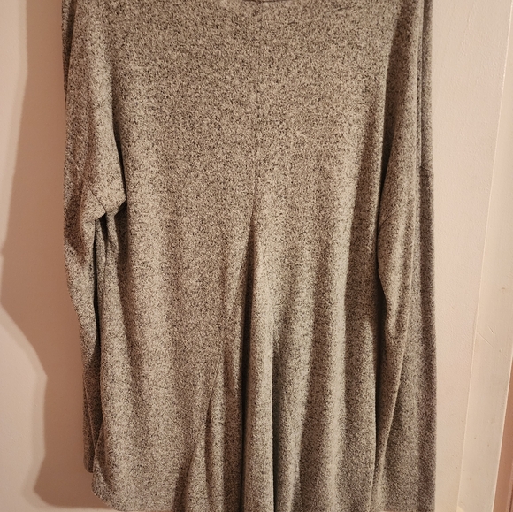 Sweater - Picture 7 of 7